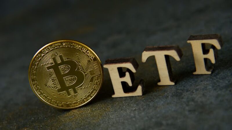 Bitcoin ETF v treh dneh presegel 10 milijard dolarjev